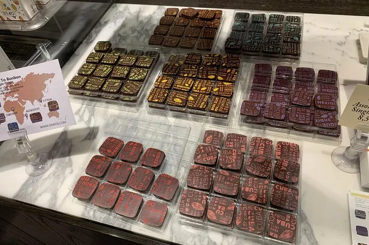 Waffle topped with fruit and chocolate on an all-in-one chocolate tour in Brussels
